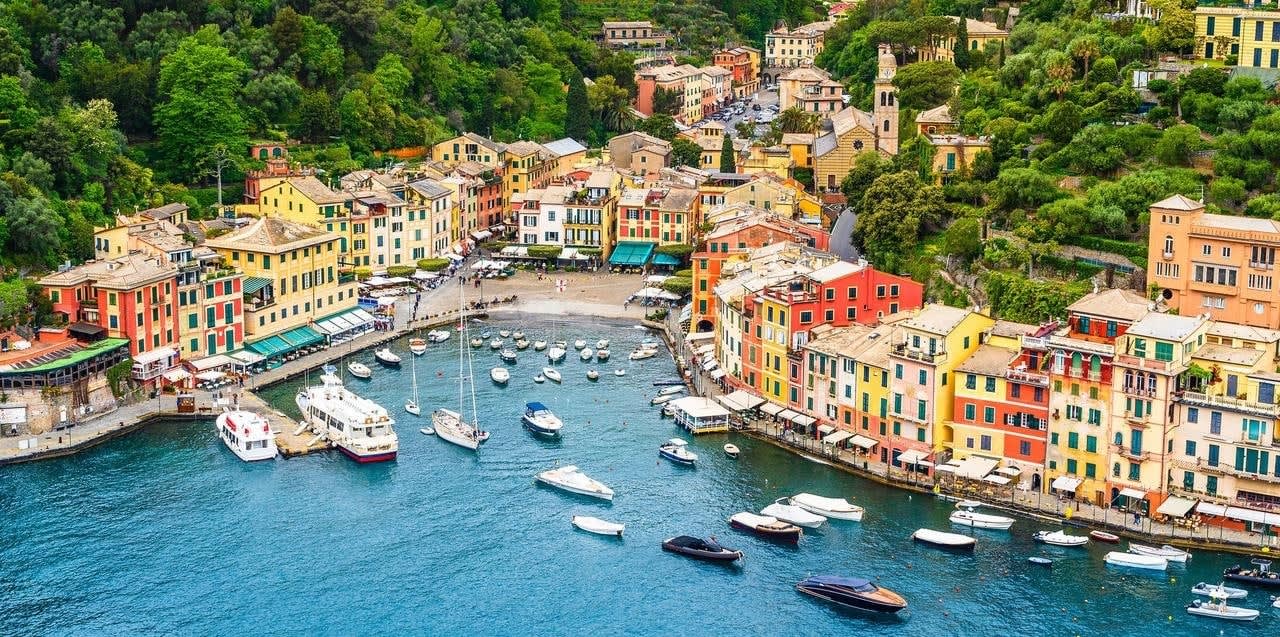 shutterstock_1696468684-2550-compressed Explore the Ligurian Coast Aboard a Luxury Yacht