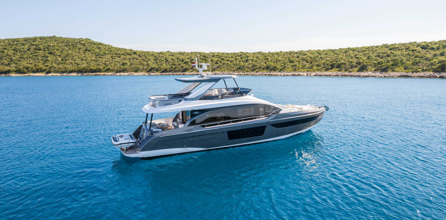 AGLAYA yacht for Charter (2) | Phoenix Yacht Management