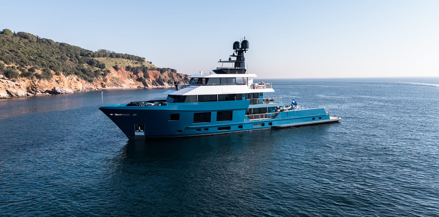 KING BENJI (2) | Phoenix Yacht Management