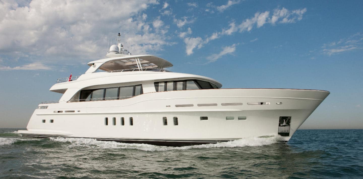 FIREFLY yacht for Charter (2) | Phoenix Yacht Management