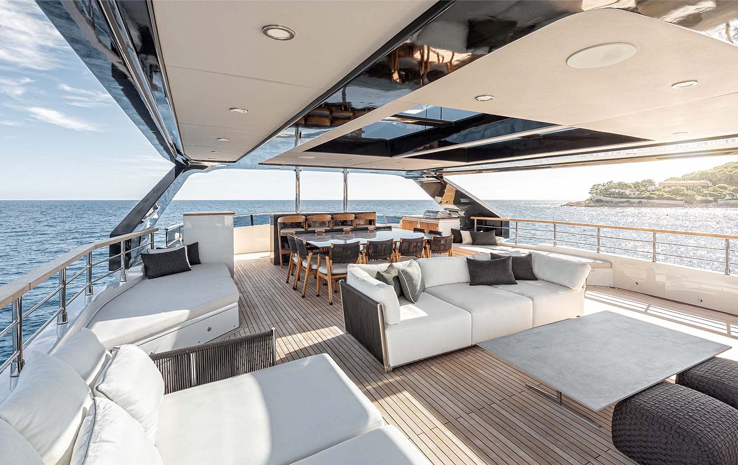 NUMARINE 37XP yacht for Sale (12) | Phoenix Yacht Management