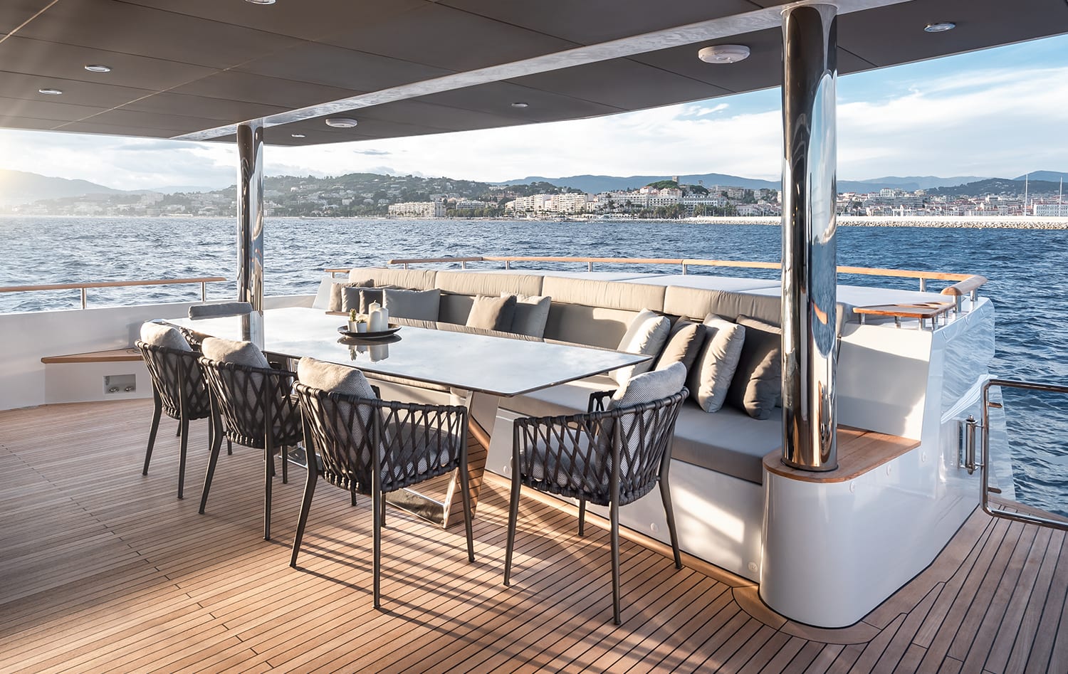 NUMARINE 37XP yacht for Sale (13) | Phoenix Yacht Management