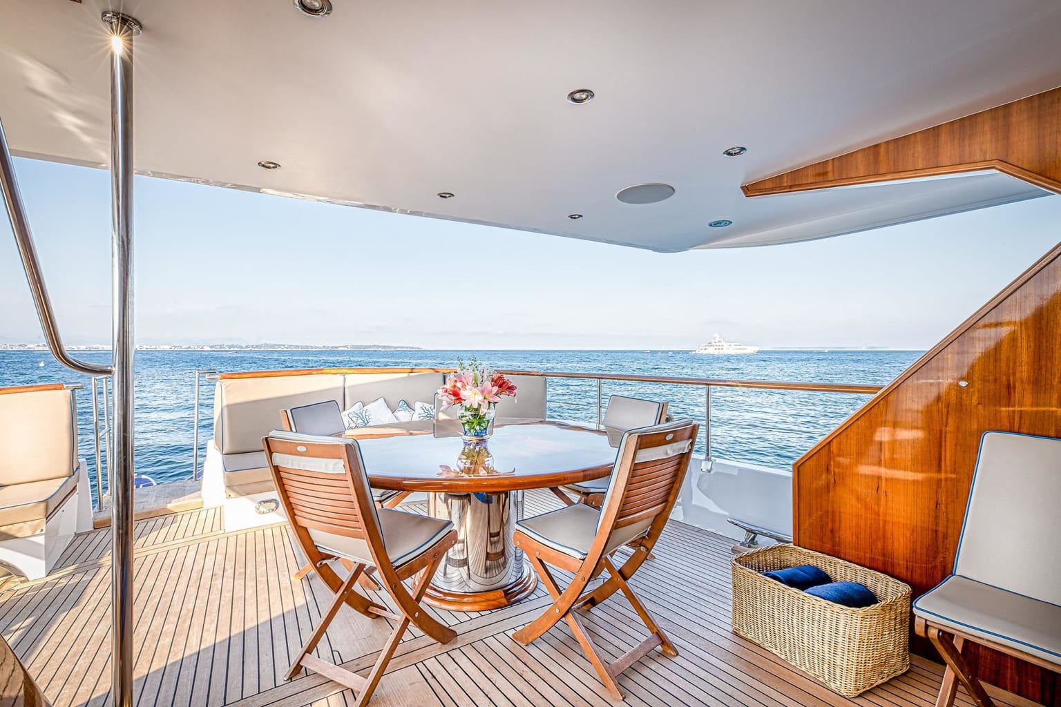 CHANTELLA yacht for Charter (12) | Phoenix Yacht Management