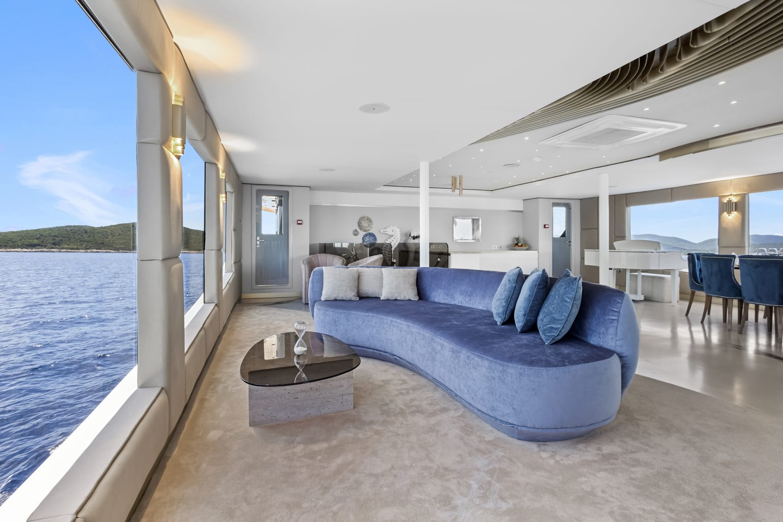 BELLA yacht for Charter (35) | Phoenix Yacht Management
