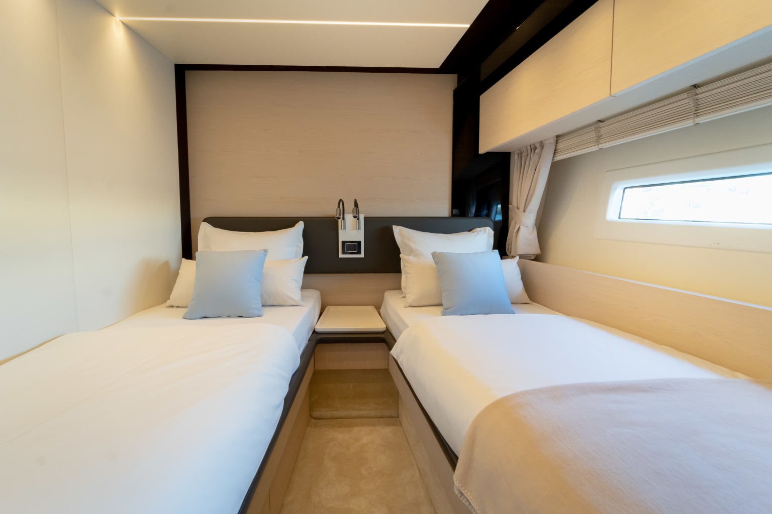 MINEIRA yacht for Charter (9) | Phoenix Yacht Management