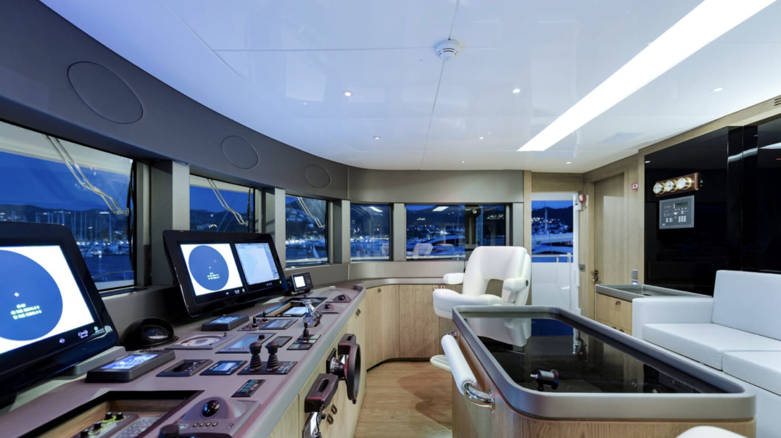 LIQUID SKY yacht for Charter (28) | Phoenix Yacht Management