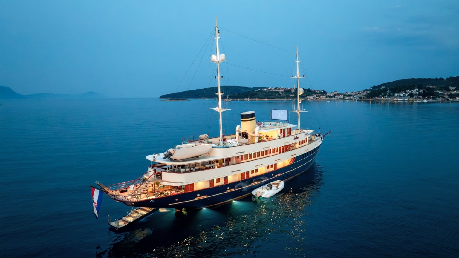 Charter CASABLANCA in Croatia