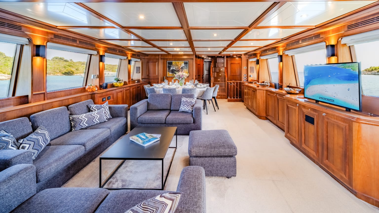 KLOBUK yacht for Charter (11) | Phoenix Yacht Management