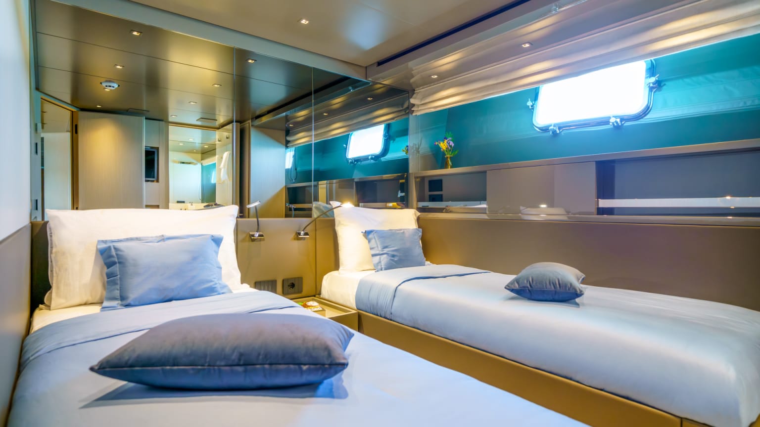 PRIMUS yacht for Charter (7) | Phoenix Yacht Management