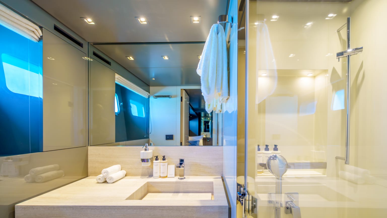 PRIMUS yacht for Charter (8) | Phoenix Yacht Management