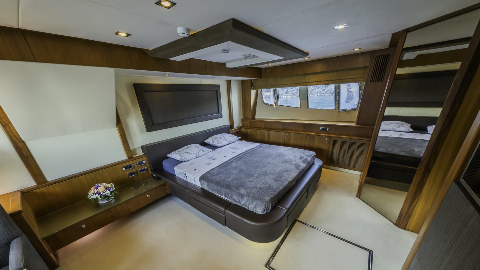 THE BEST WAY yacht for Charter (4) | Phoenix Yacht Management