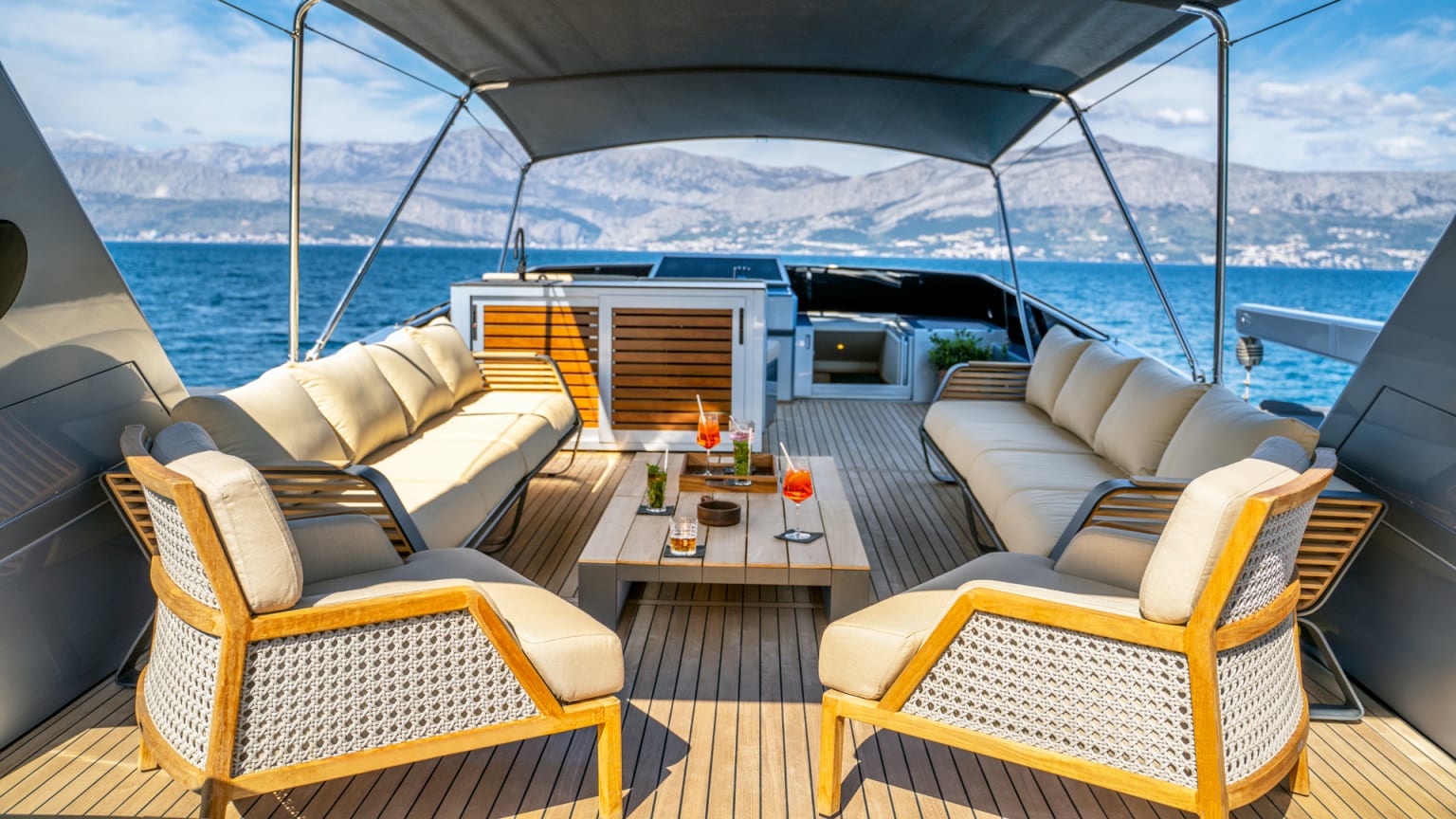 PANTHOM yacht for Charter (28) | Phoenix Yacht Management