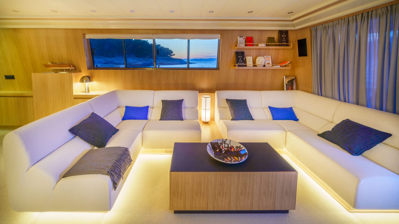 PANTHOM yacht for Charter (13) | Phoenix Yacht Management