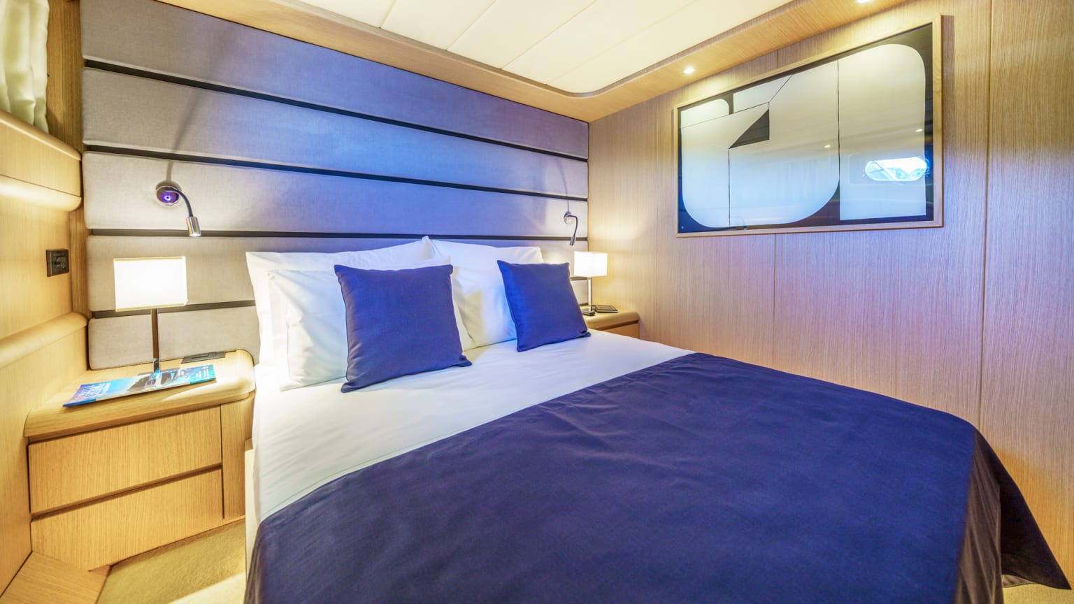 PANTHOM yacht for Charter (7) | Phoenix Yacht Management