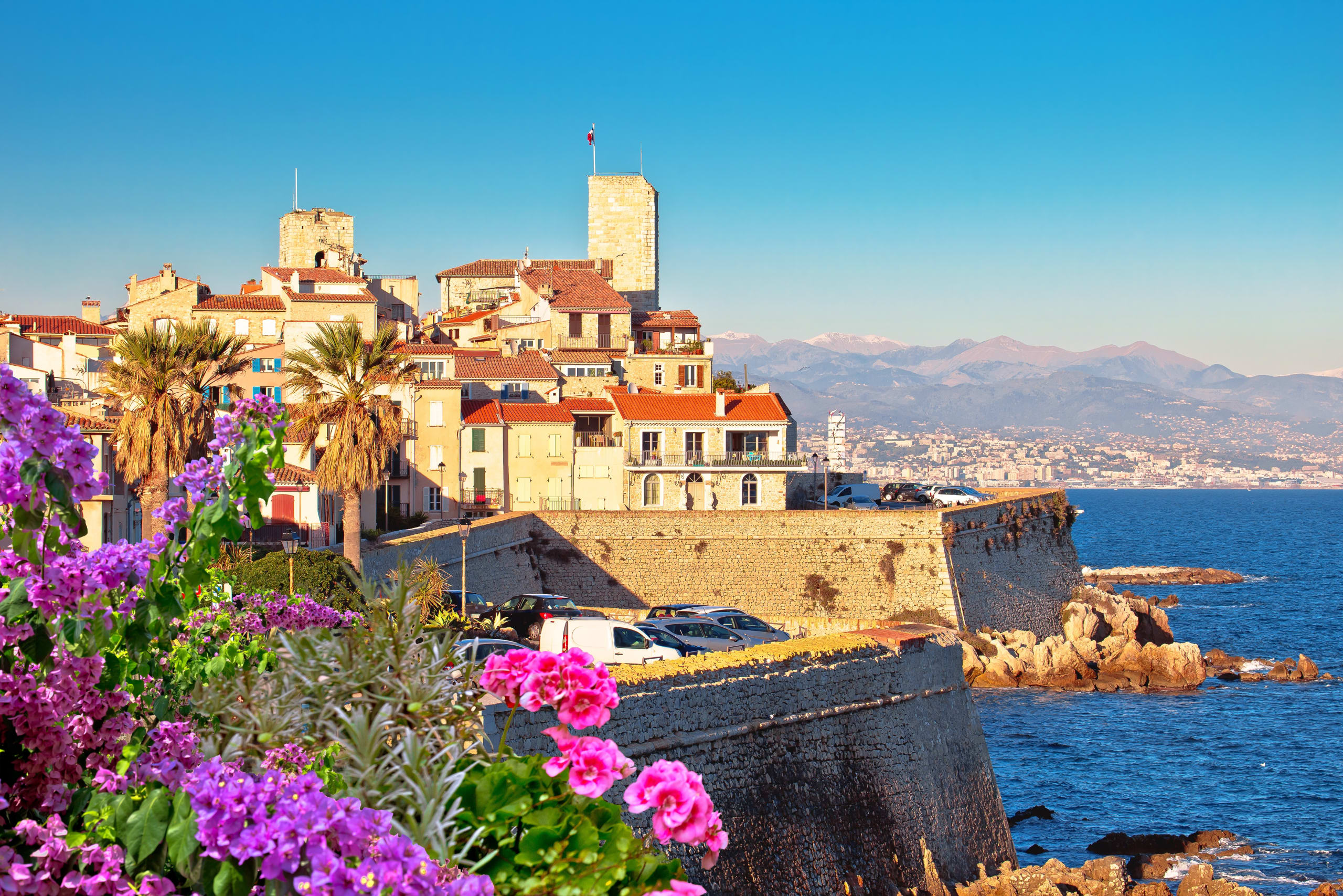 Discover Antibes by superyacht | Antibes Yacht Charter