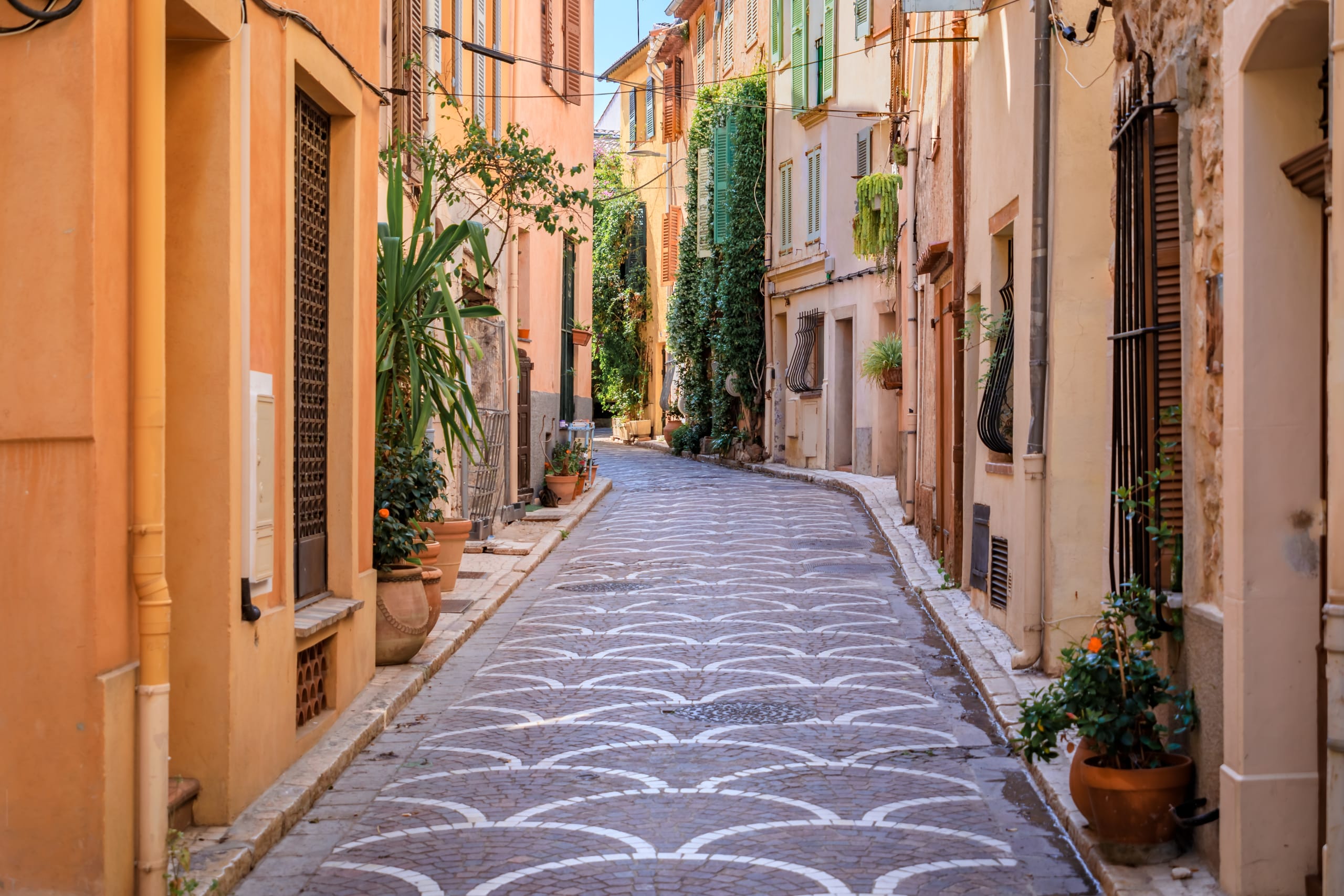 Antibes Yacht Charter