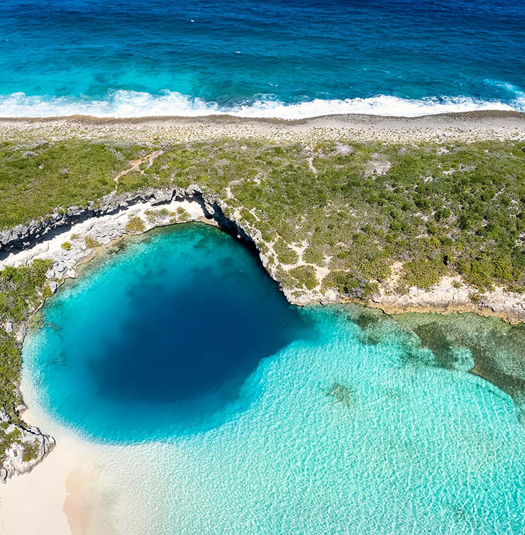 Yacht Charter in the Bahamas: An Unforgettable Diving Experience (10) | Phoenix Yacht Management