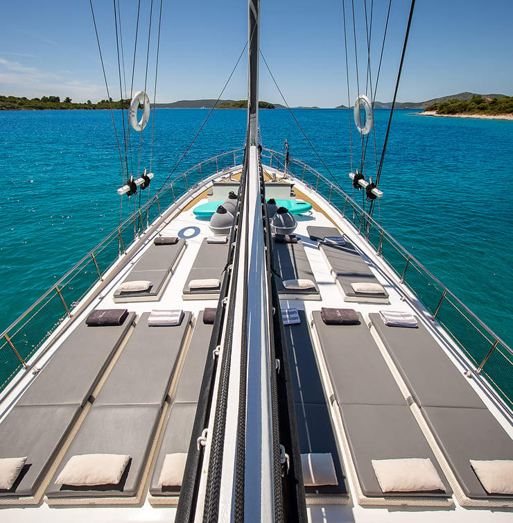 ANDEO yacht for Charter (3) | Phoenix Yacht Management
