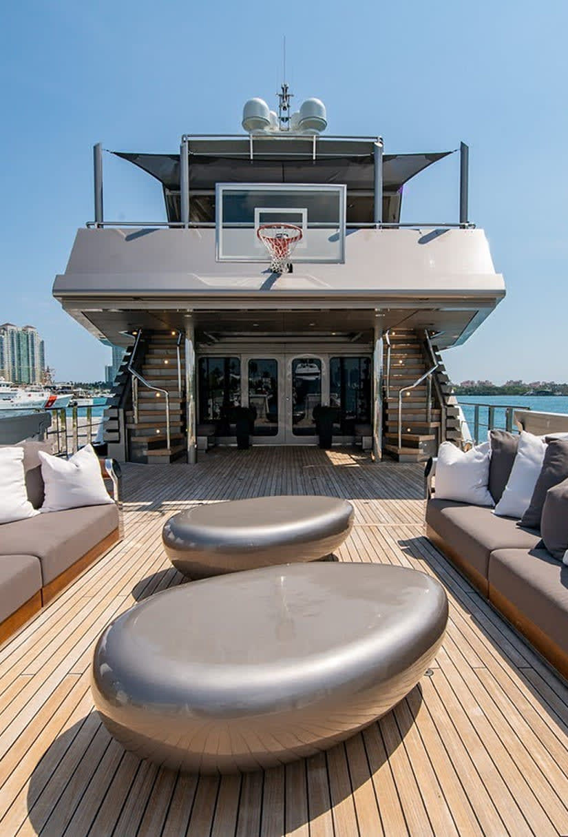 MIZU yacht for Charter (4) | Phoenix Yacht Management