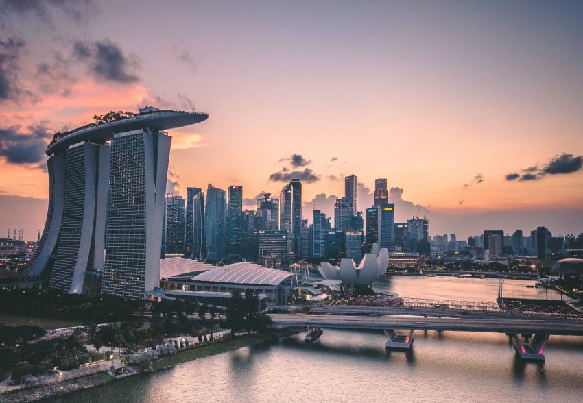 Luxury Yacht Charter South East Asia Singapore (9) | Phoenix Yacht Management Luxury Yacht Charter South East Asia Singapore (9)