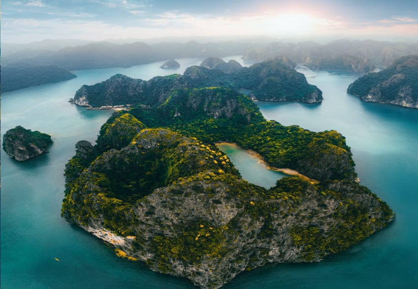 Luxury Yacht Charter Caribbean Windward Islands (8) | Phoenix Yacht Management Luxury Yacht Charter Caribbean Windward Islands (8)