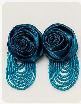 Boucle d'oreille en fleur