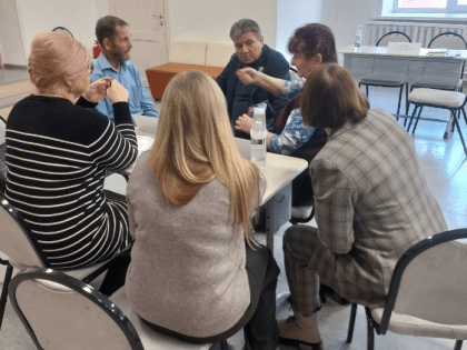 По поручению губернатора Кузбасса Ильи Середюка для участников СВО, ветеранов и их семей представители межведомственной комиссии провели выездной личный прием в Мариинске