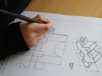 Рейсшина, миллиметровка, разрез, сечение... В школы вернут черчение