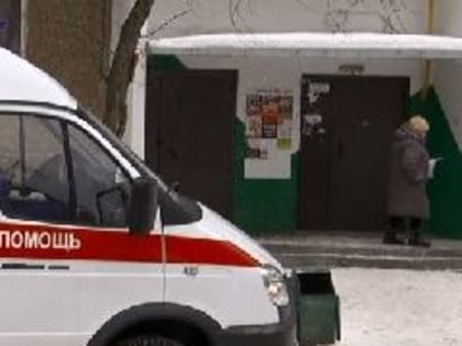 В Новокузнецке учительница, получив травму спины, не пошла на больничный, чтобы не срывать учебный процесс