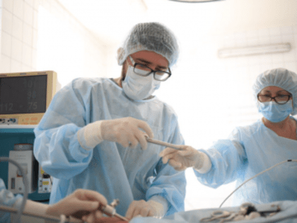 Спасли жизнь: опухоль весом в 6 кг удалили врачи из Кузбасса