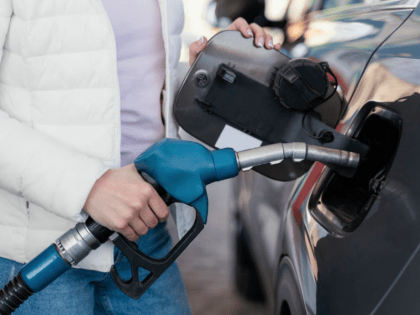 Цены на бензин в Кузбассе вновь взлетели: специалисты объяснили, почему это происходит