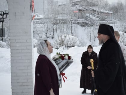 Епископ Владимир совершил Божественную литургию в храме Всех Святых