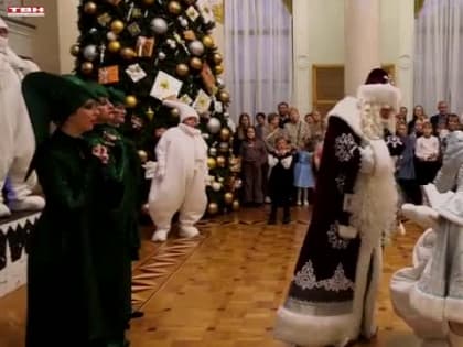 Представление в драмтеатре для детей сотрудников ЕВРАЗа