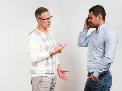 Противоречия на дороге: столкновение двух водителей