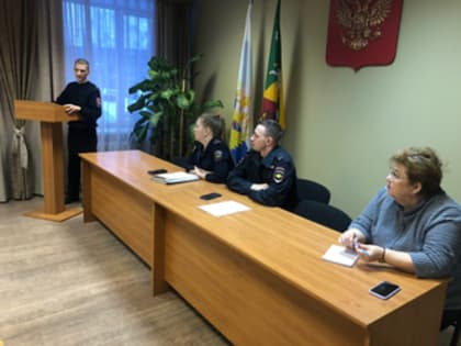 В Новокузнецке член Общественного совета приняла участие в отчете участковых перед населением