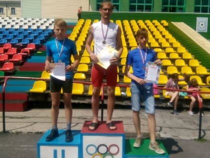 Киселевские легкоатлеты привезли из Прокопьевска медали