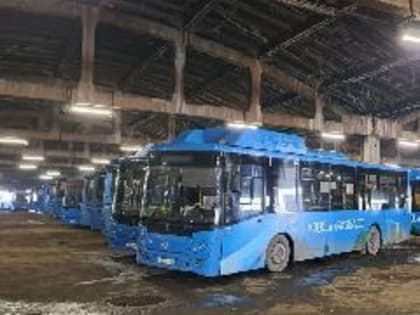 После повышения зарплаты в «Питеравто» устроилось 10 водителей, хотя требуется 170