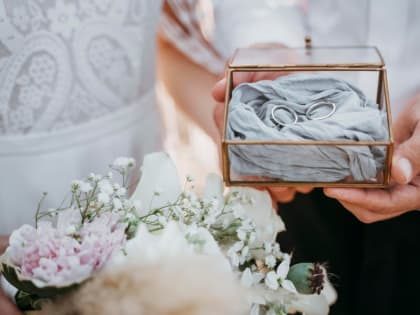 В феврале среди россиян увеличился спрос на обручальные кольца