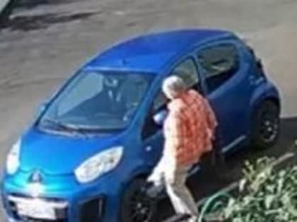 Новокузнечанка испинала автомобиль ненавистной ей автоледи и теперь ненавидит её ещё больше