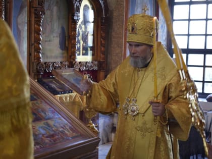 В канун праздника Всех святых епископ Владимир совершил всенощное бдение в Спасо-Преображенском соборе