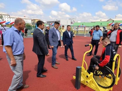 В Прокопьевске открыли спортивную площадку для людей с ограниченными возможностями