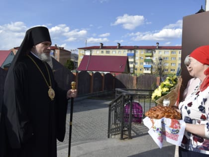 Во вторник Светлой седмицы епископ Новокузнецкий и Таштагольский Владимир совершил Пасхальное вечернее богослужение в храме святителя Николая Чудотворца города Междуреченска