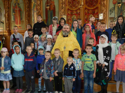 В Храме иконы Божией Матери «Скоропослушница» прошел молебен об учащихся