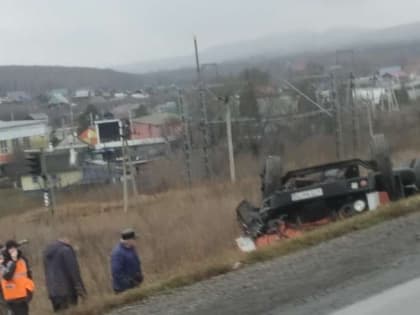 Два грузовика разбились из-за лихача на легковушке