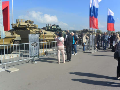 Выставка военной техники НАТО в Кемерове: впечатления ветеранов