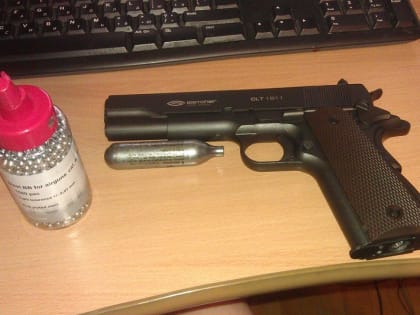 В Кузбассе школьник на перемене открыл огонь из пневматического пистолета