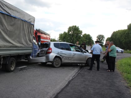 В Белове в результате ДТП с участием трёх автомобилей пострадали четыре человека