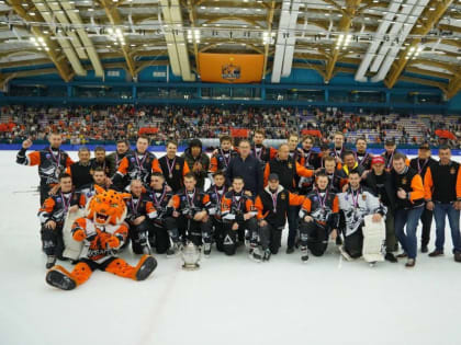 Кузбасс защищает титул чемпиона России по хоккею с мячом