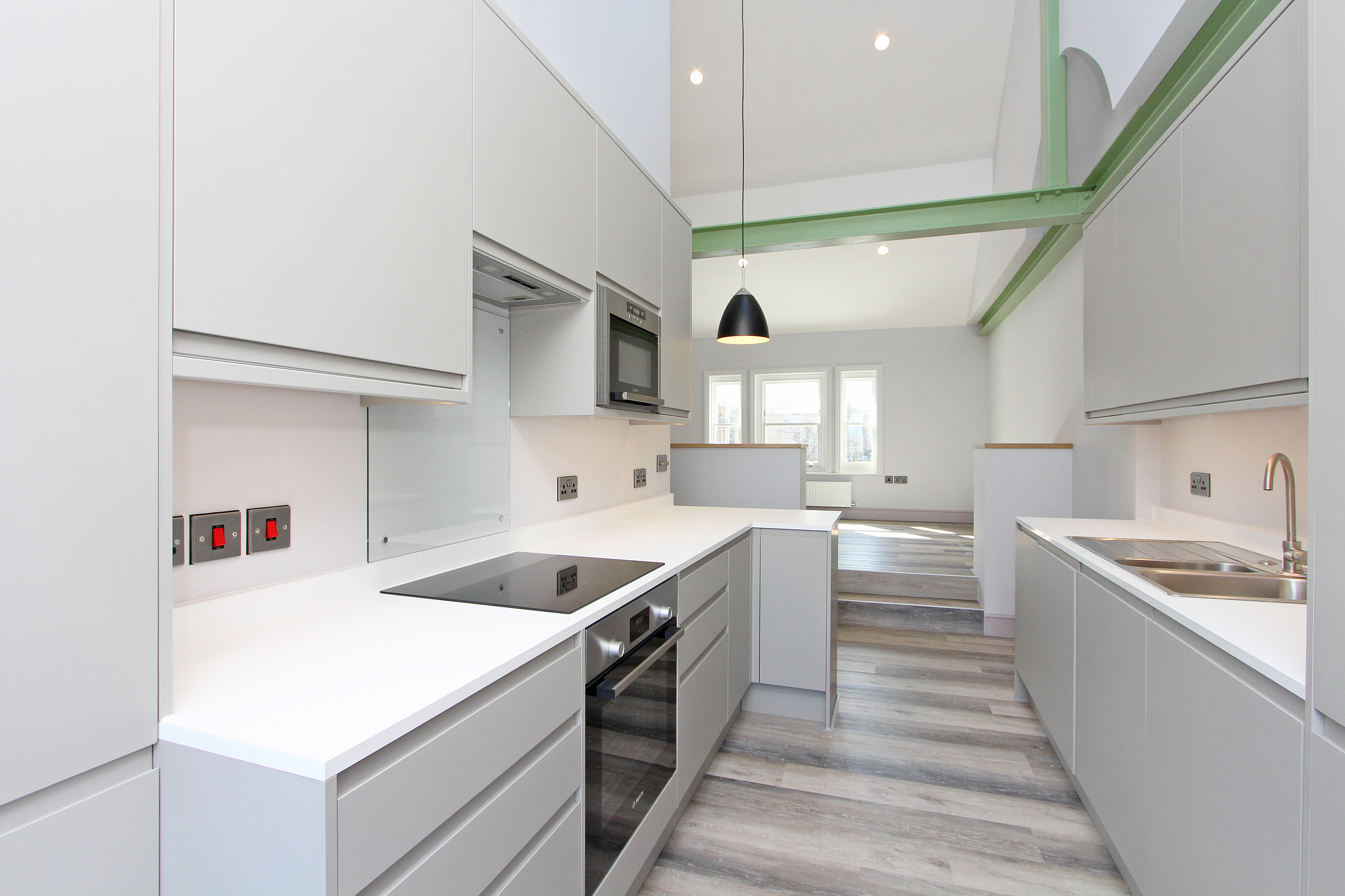 Flats above shops, East Putney - View 2