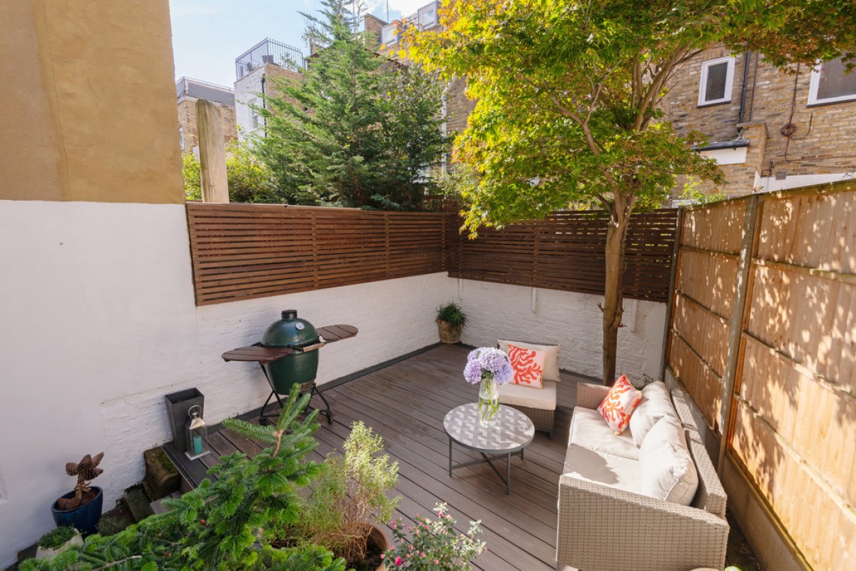 Making it look simple - View 12